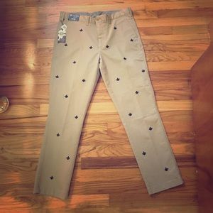 Daniel Cremieux - Soho Slim Khakis w/ fleur-de-lis